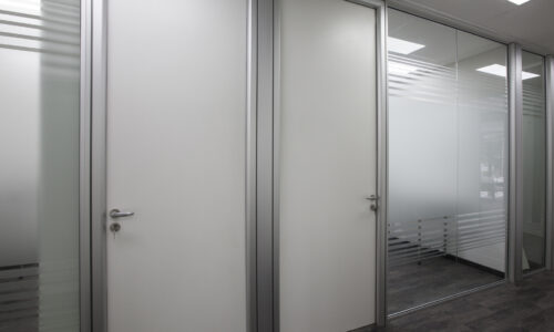 Divisória de vidro para escritório em São Paulo - Linha Glass - Frame Office (7) Divisória de vidro para escritório em São Paulo - Linha Glass - Frame Office (7)